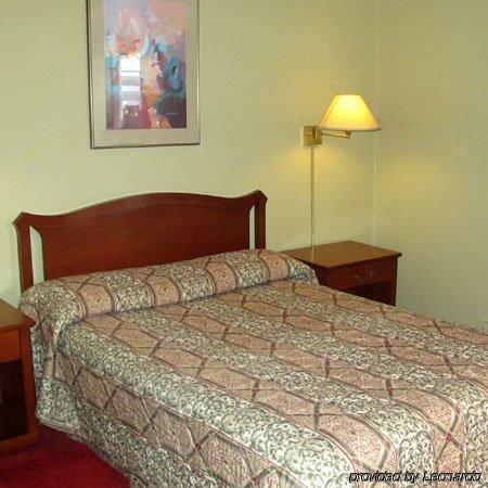 Faulds Motel Sarnia Room photo