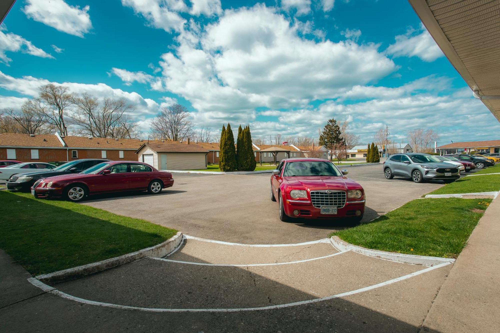 Faulds Motel Sarnia Exterior photo